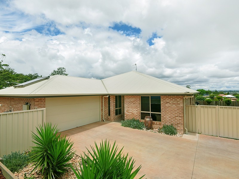 6a Pascoe Lane, Harlaxton QLD 4350