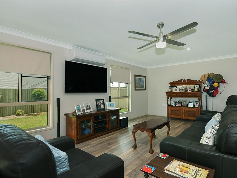 6a Pascoe Lane, Harlaxton QLD 4350