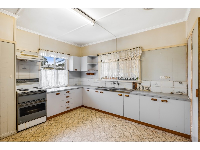 31 Joyce Street, South Toowoomba QLD 4350