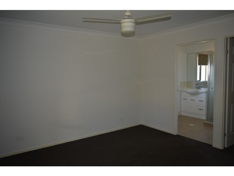 12 Sandalwood Drive, Glenvale QLD 4350