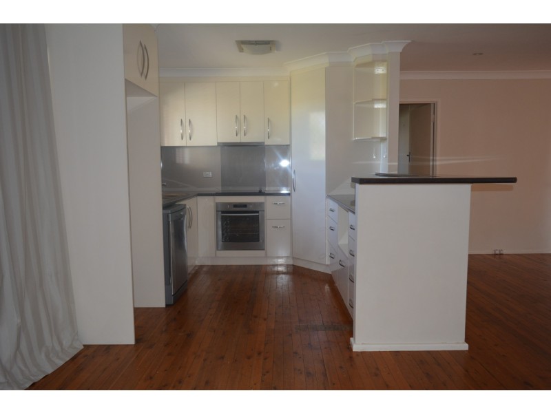 13 Fourth Avenue, Harristown QLD 4350