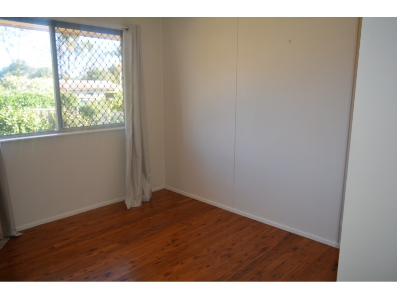 13 Fourth Avenue, Harristown QLD 4350