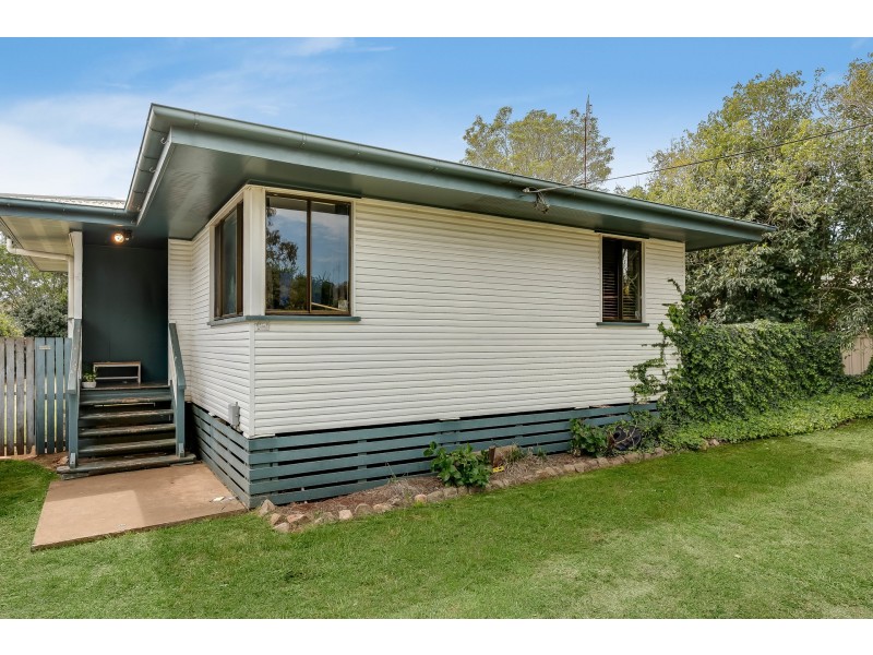 5 Griffiths Street, Harlaxton QLD 4350