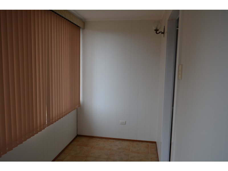 15 Blackdown Street, Harristown QLD 4350