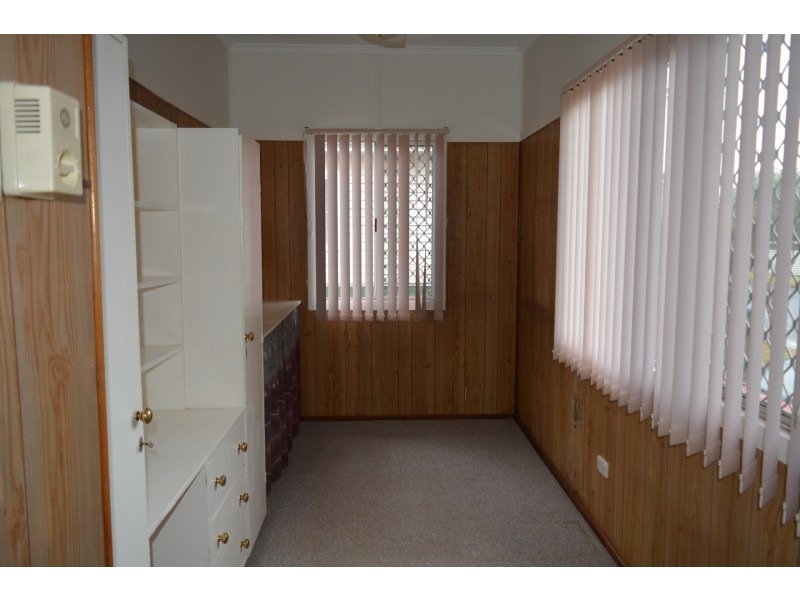 15 Blackdown Street, Harristown QLD 4350