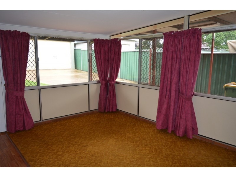 15 Blackdown Street, Harristown QLD 4350