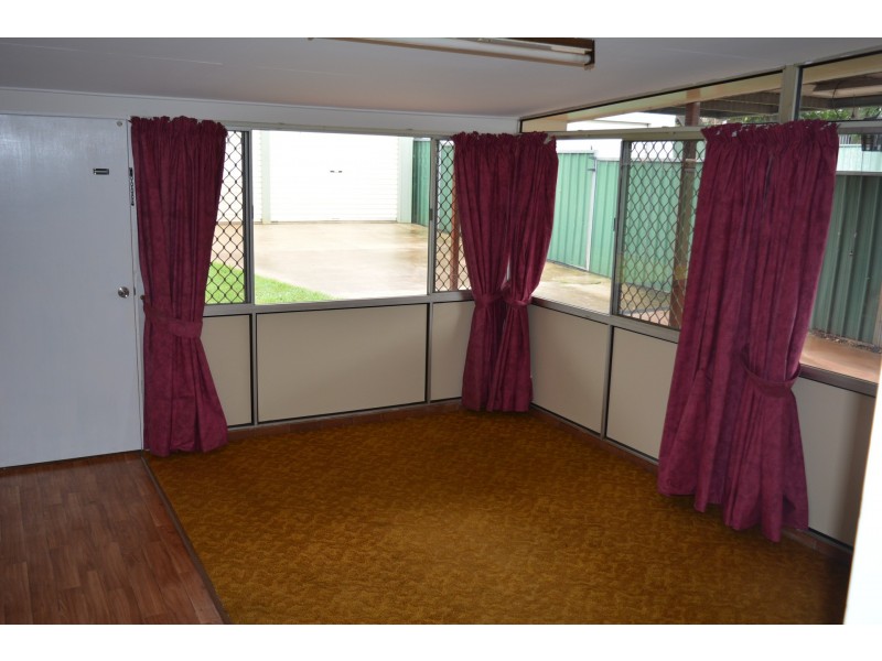 15 Blackdown Street, Harristown QLD 4350