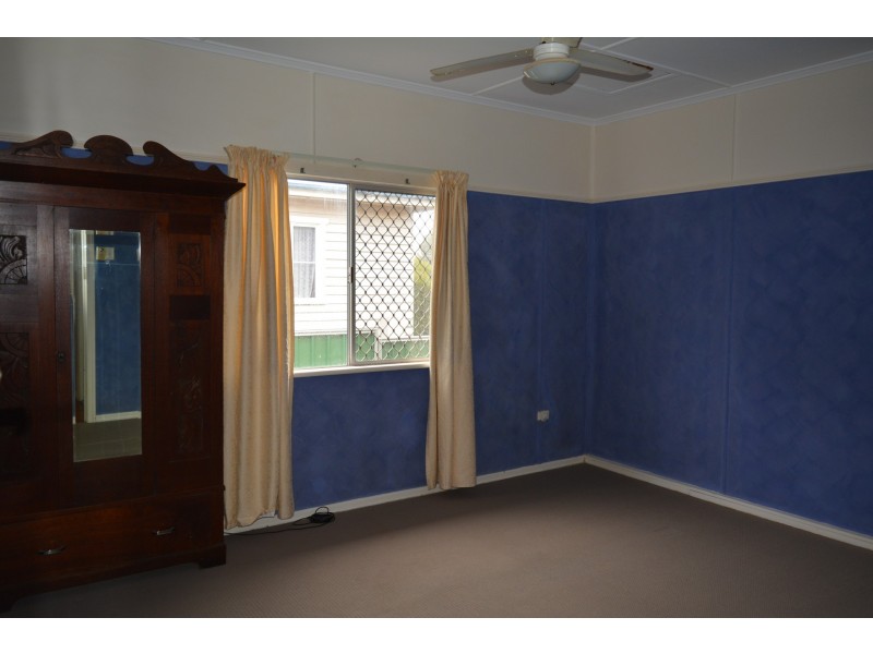 15 Blackdown Street, Harristown QLD 4350