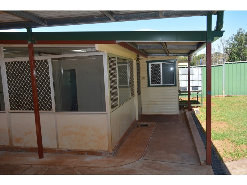 15 Blackdown Street, Harristown QLD 4350