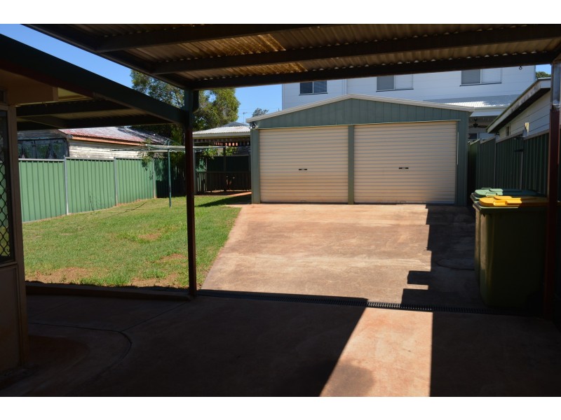 15 Blackdown Street, Harristown QLD 4350