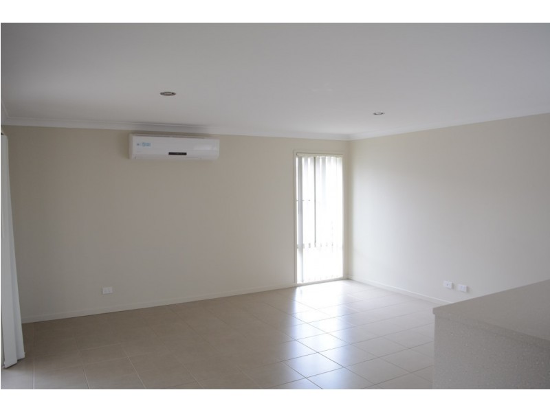 12 Cooranga Street, Glenvale QLD 4350