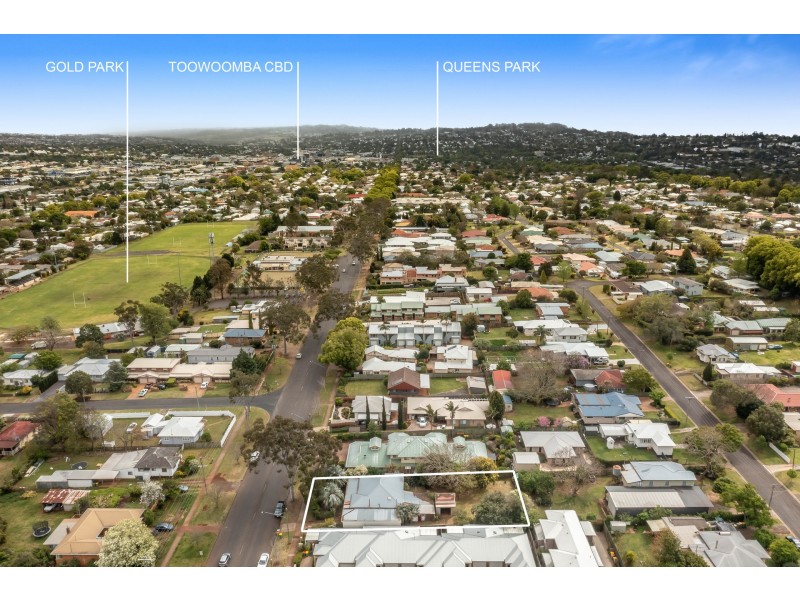 336 Hume Street, Centenary Heights QLD 4350