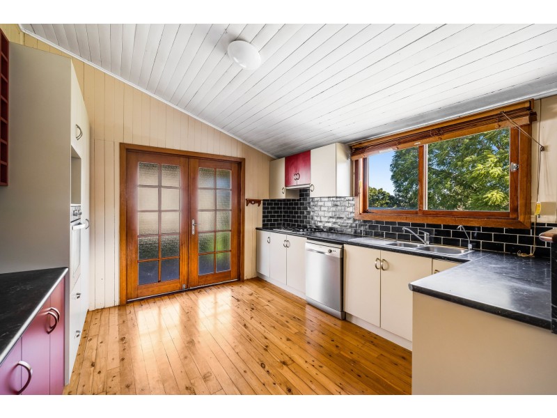 15 Edward Street, East Toowoomba QLD 4350