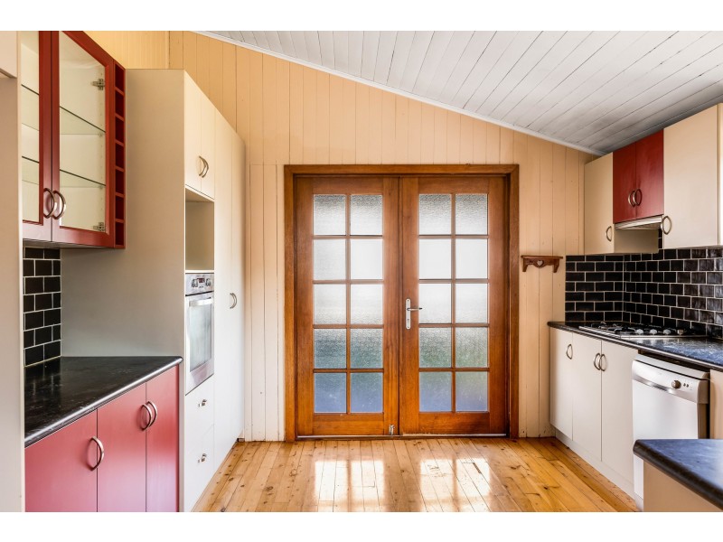 15 Edward Street, East Toowoomba QLD 4350