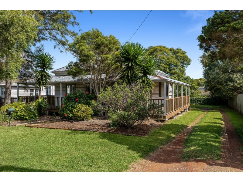 15 Edward Street, East Toowoomba QLD 4350