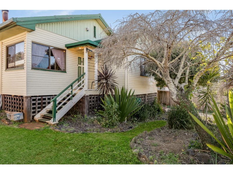 37 Searle Street, South Toowoomba QLD 4350