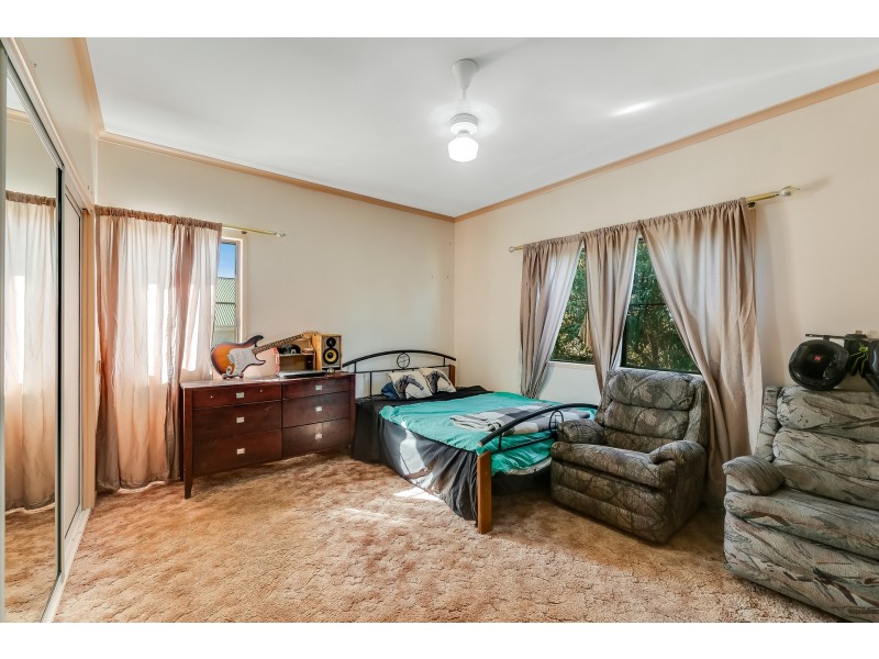 37 Searle Street, South Toowoomba QLD 4350
