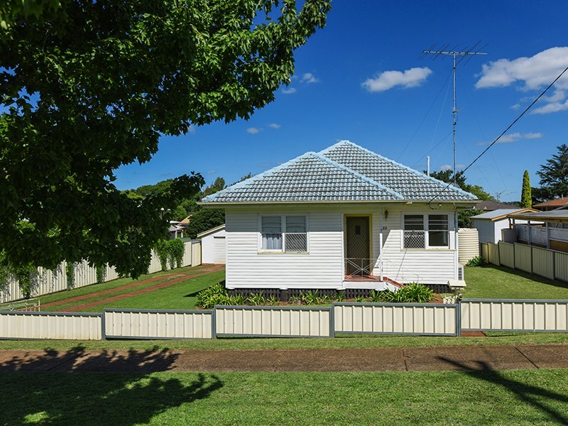 22 Ipswich Street, East Toowoomba QLD 4350