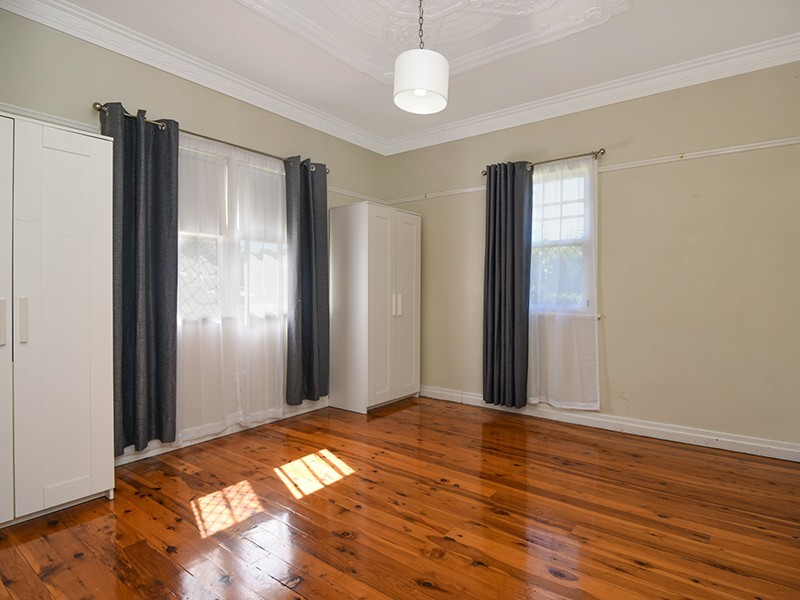 22 Ipswich Street, East Toowoomba QLD 4350