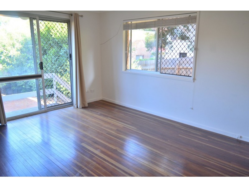 2/298 MacKenzie Street, Rangeville QLD 4350