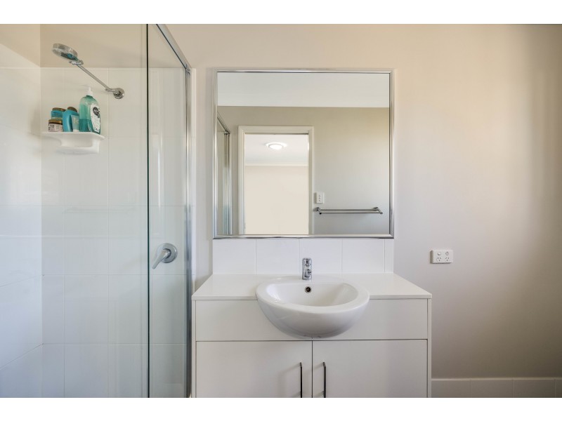 24/81 Vacy Street, Newtown QLD 4350