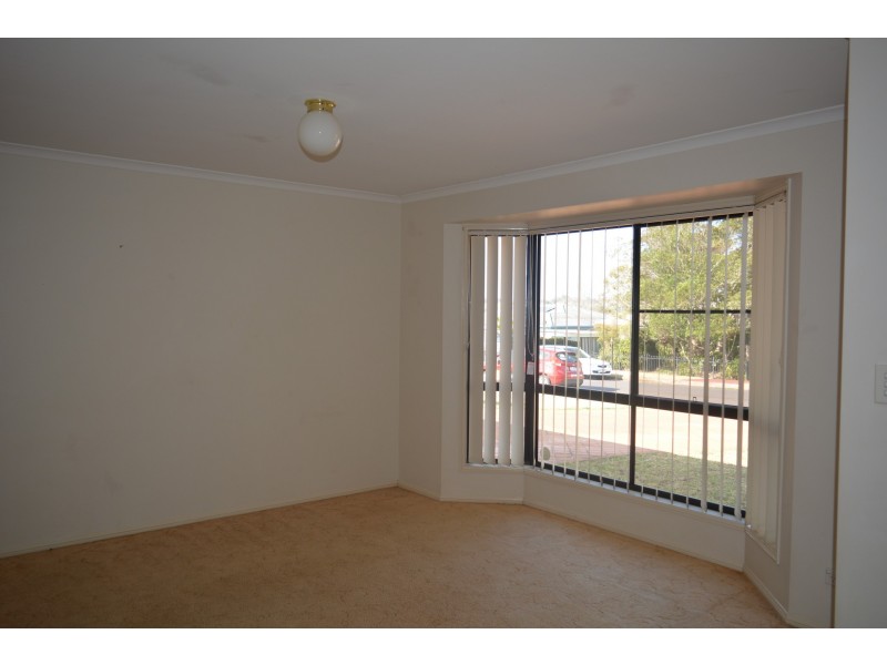 15 Esmond Street, Rockville QLD 4350