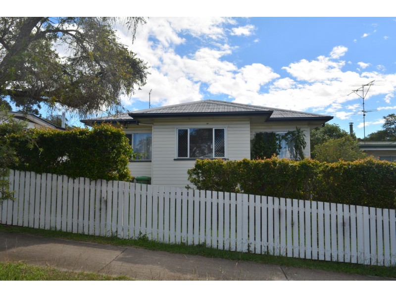 45 Hillview Avenue, Newtown QLD 4350