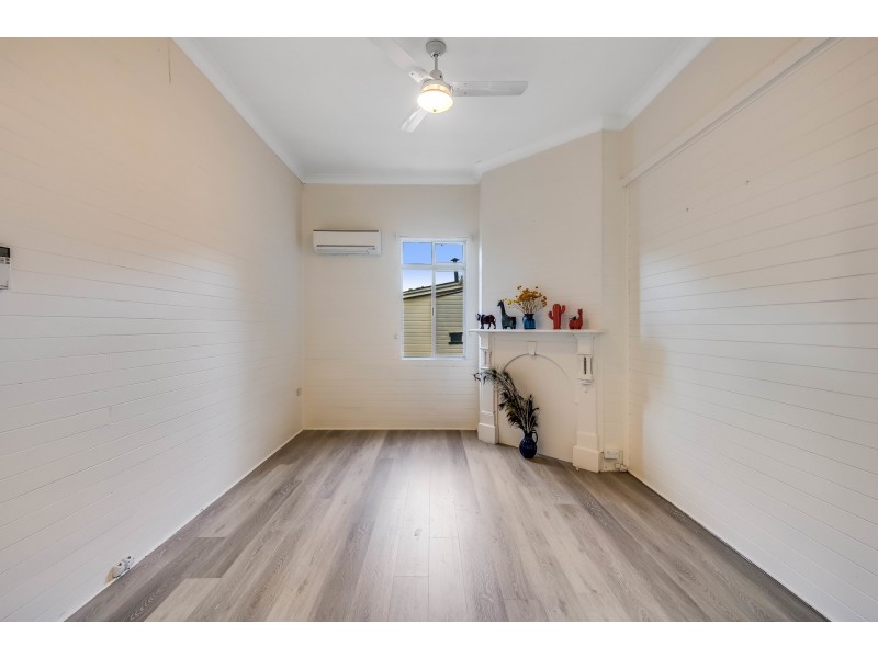 27 Christmas Street, North Toowoomba QLD 4350