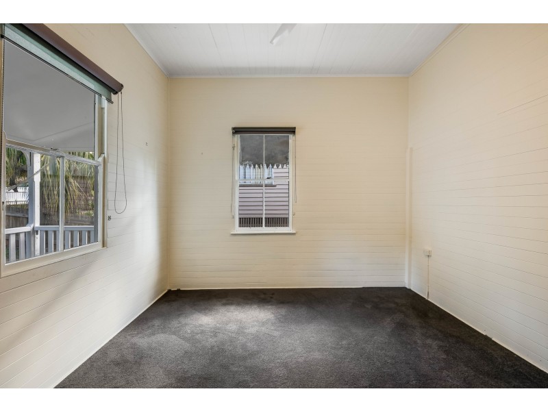 27 Christmas Street, North Toowoomba QLD 4350