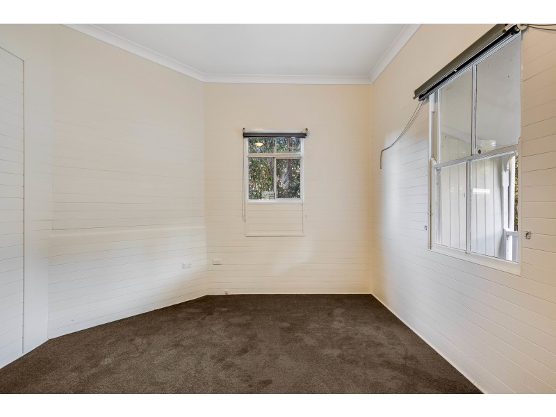 27 Christmas Street, North Toowoomba QLD 4350