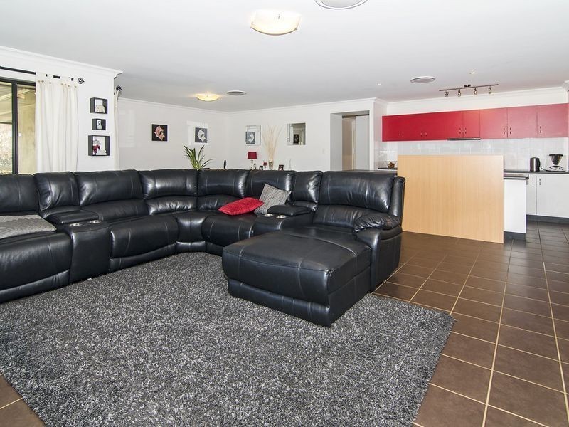 1 Garvan Court, Highfields QLD 4352