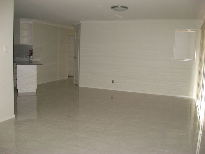 2/88a Hogg Street, Rockville QLD 4350