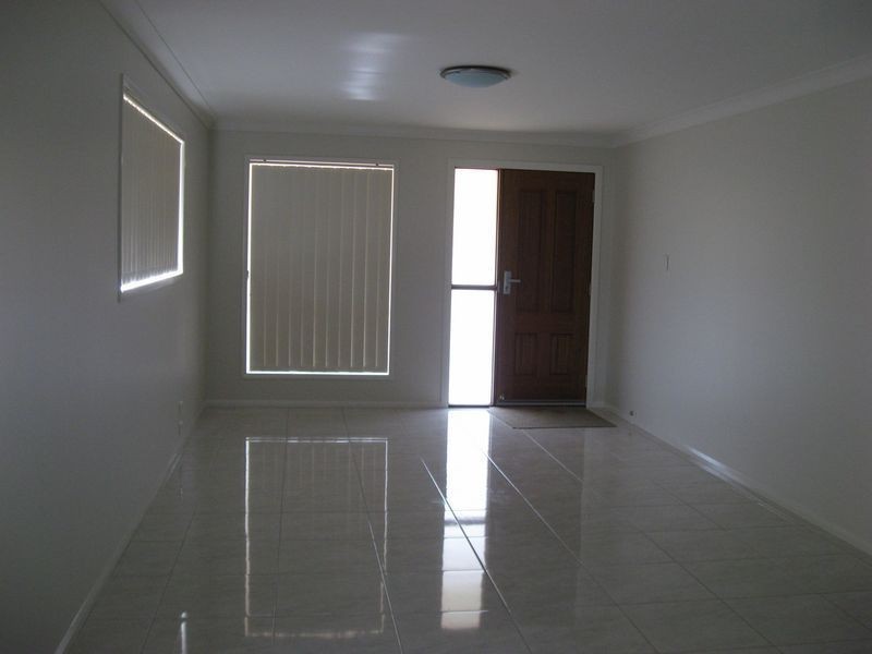 2/88a Hogg Street, Rockville QLD 4350