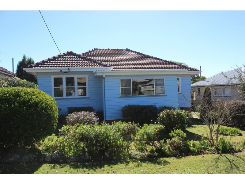 5 Norah Street, Centenary Heights QLD 4350