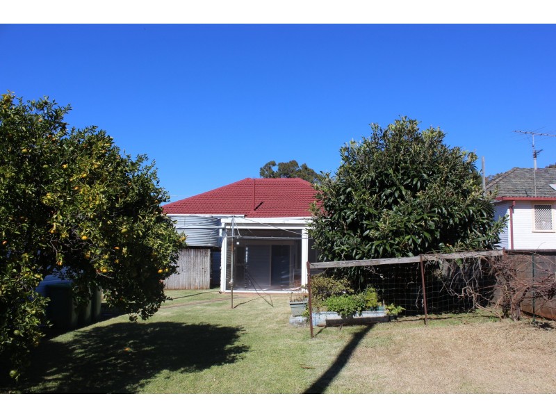 5 Norah Street, Centenary Heights QLD 4350