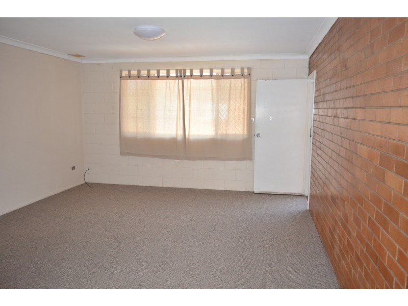 3/348 South Street, Harristown QLD 4350