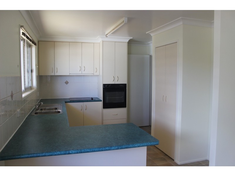 19 Denyer Street, Wilsonton QLD 4350