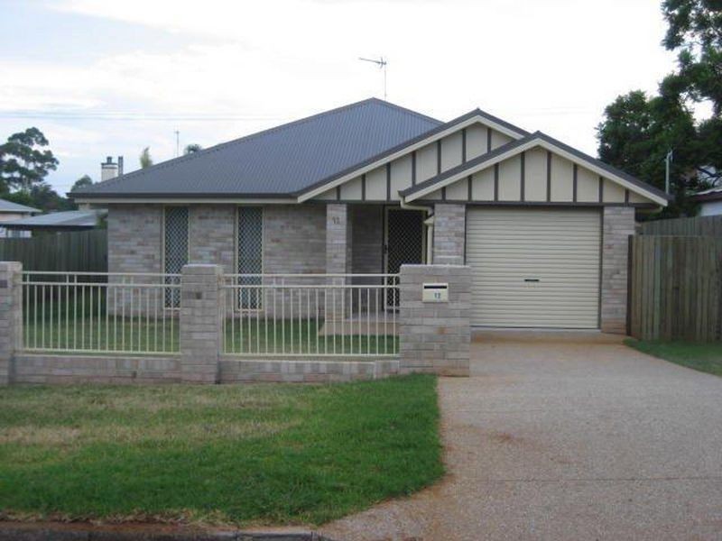 12 Bristol Street, Newtown QLD 4350