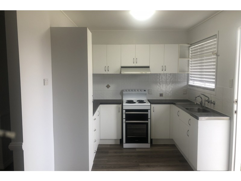 2/15 Donald Street, Cambooya QLD 4358