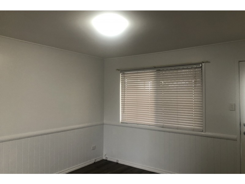 2/15 Donald Street, Cambooya QLD 4358