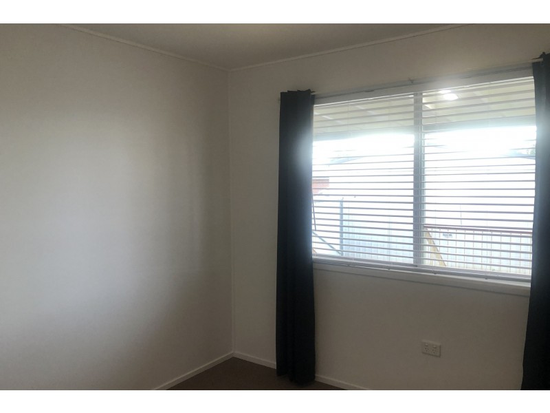 2/15 Donald Street, Cambooya QLD 4358