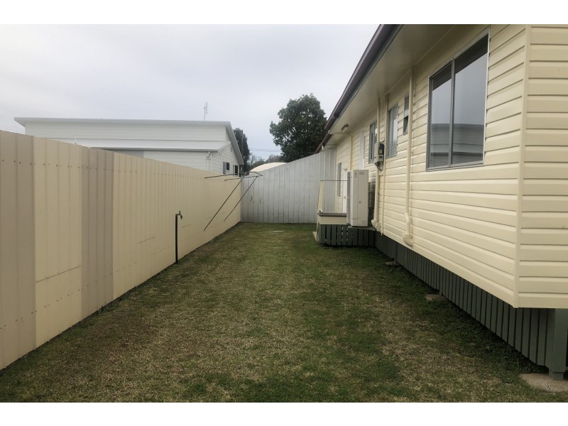 2/15 Donald Street, Cambooya QLD 4358