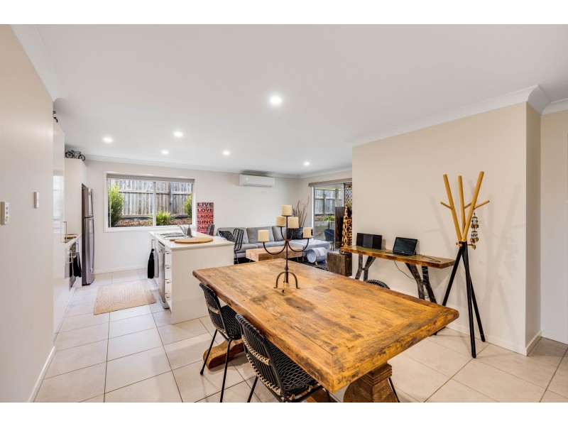 1 & 2/10 Rosenstengel Street, Darling Heights QLD 4350