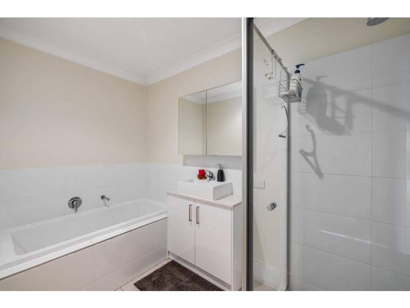 1 & 2/10 Rosenstengel Street, Darling Heights QLD 4350