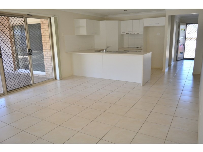 4 Paige Place, Helidon QLD 4344