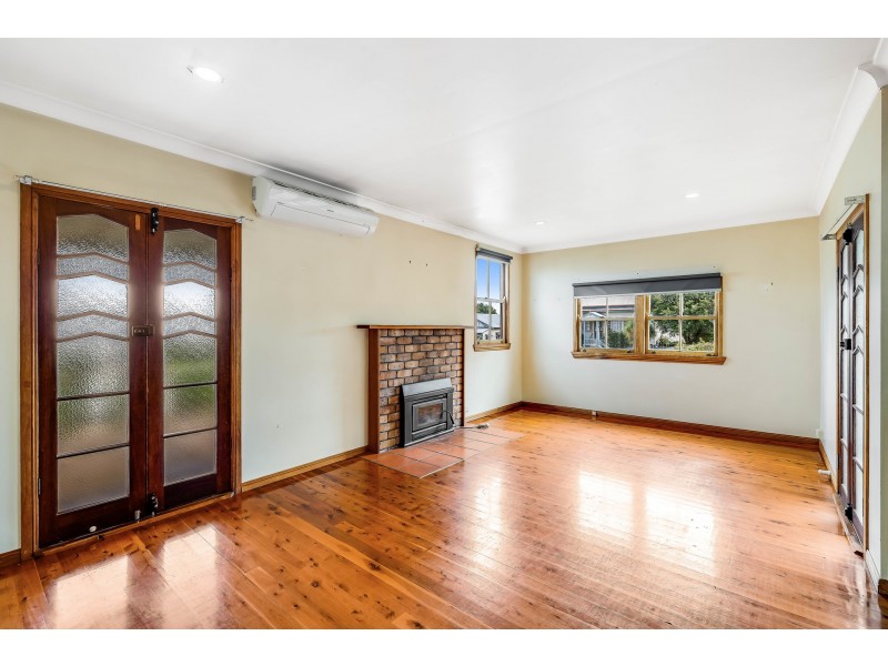 172 South Street, Centenary Heights QLD 4350