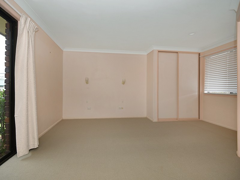 11 Truscott Street, Wilsonton QLD 4350