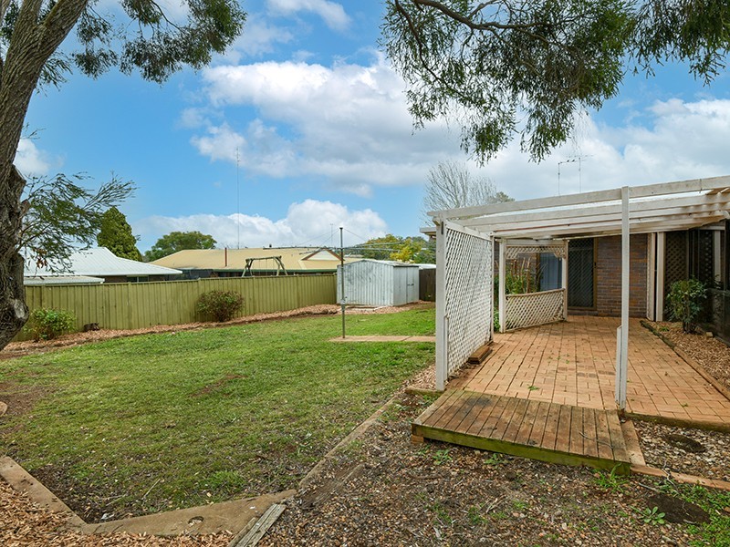 11 Truscott Street, Wilsonton QLD 4350