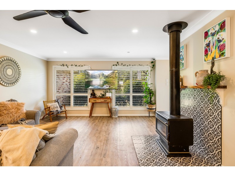 6 Azalea Close, Highfields QLD 4352