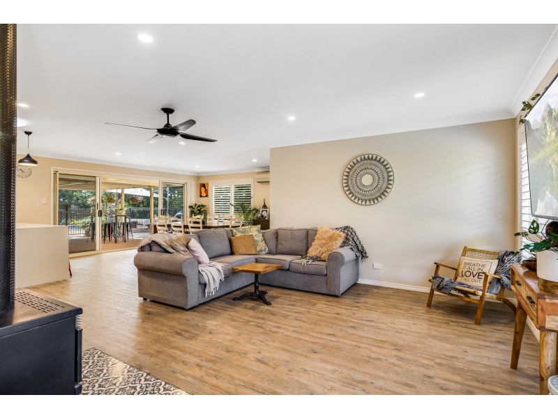 6 Azalea Close, Highfields QLD 4352